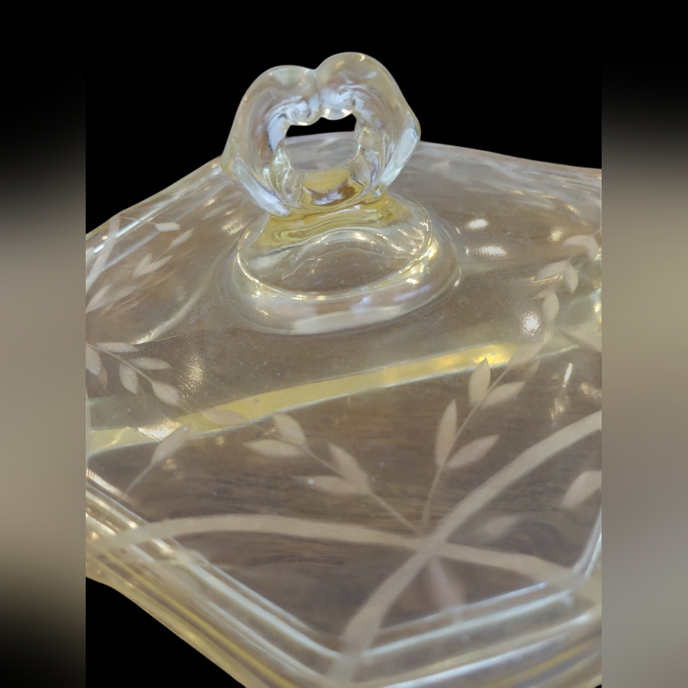 Depression Era Etched Glass Divided Candy Serving Dish With Cover